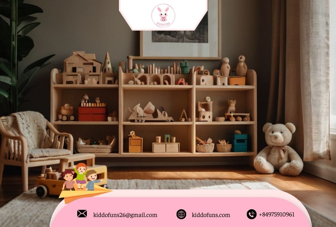 Kệ trưng bày đồ chơi giáo dục Montessori tại nhà – kệ thấp với vài món đồ chơi bằng gỗ, không gian gọn gàng cho bé. 